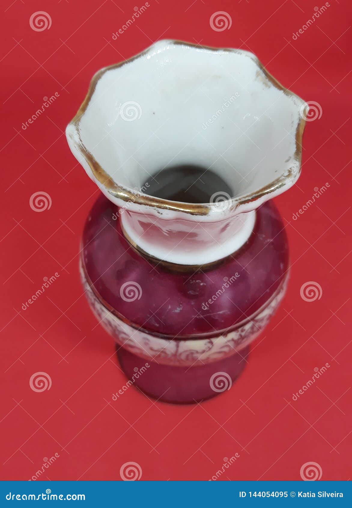 Small oriental vase stock image. Image of small, crockery 144054095