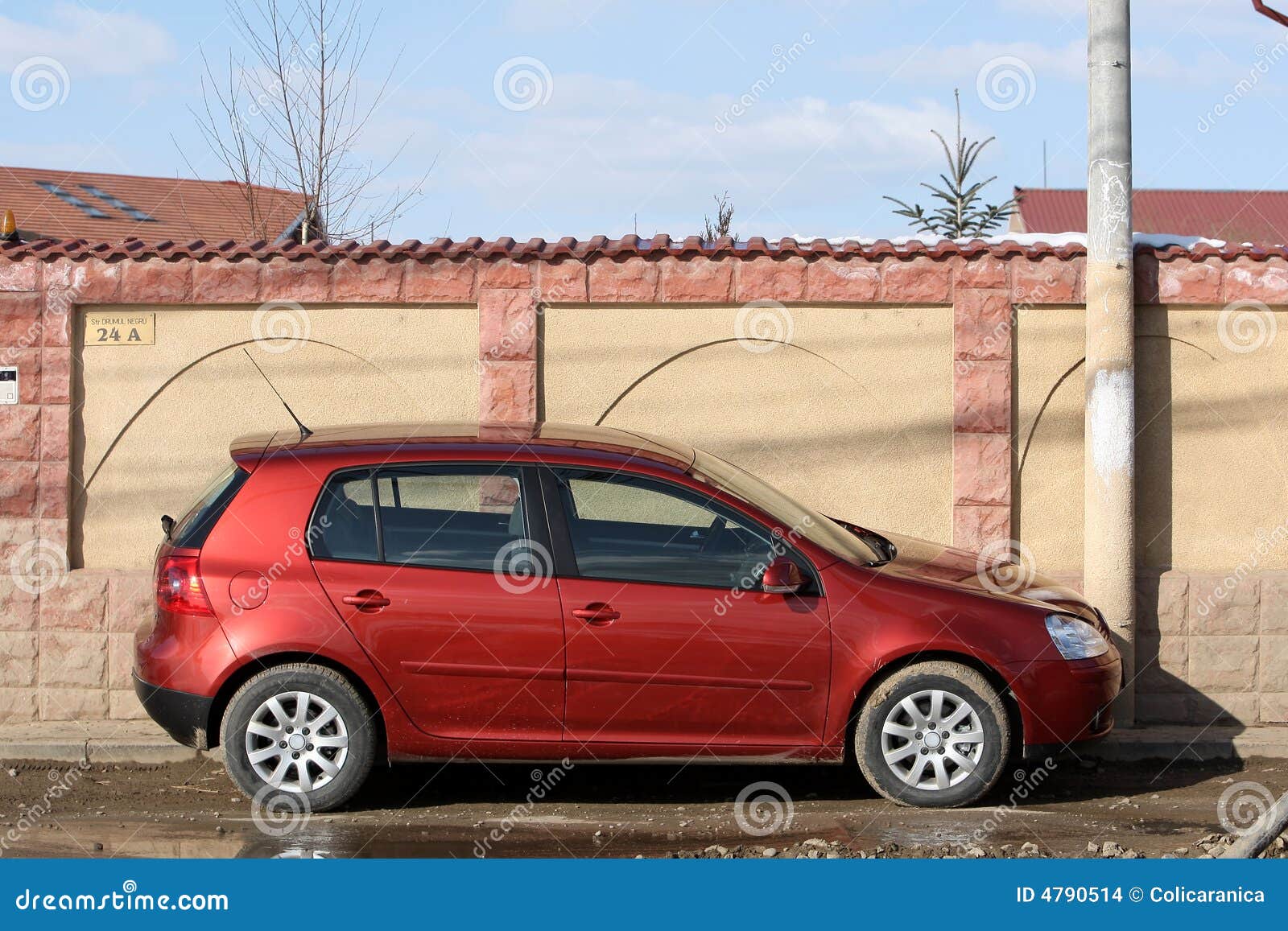 investering kombination Søg Small Red Hatchback Car stock photo. Image of automobile - 4790514