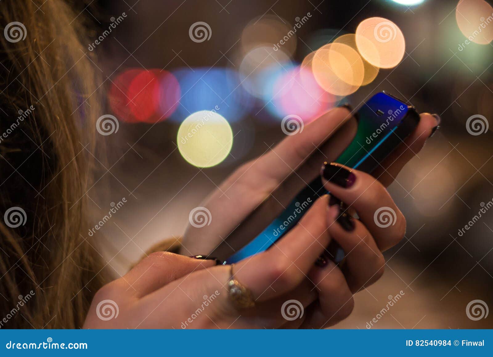 15,585 Phone Call Night Images, Stock Photos, 3D objects