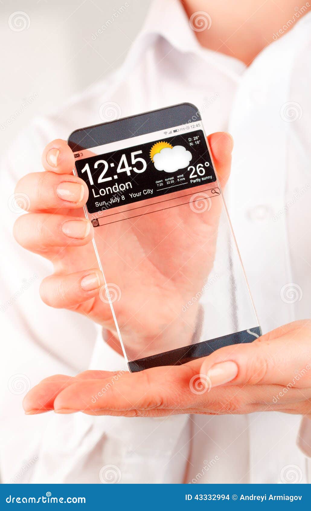 Smartphone com a tela transparente nas mãos humanas. Telefone esperto futurista (phablet) com uma exposição transparente nas mãos humanas Ideias inovativas futuras reais do conceito e a melhor humanidade das tecnologias