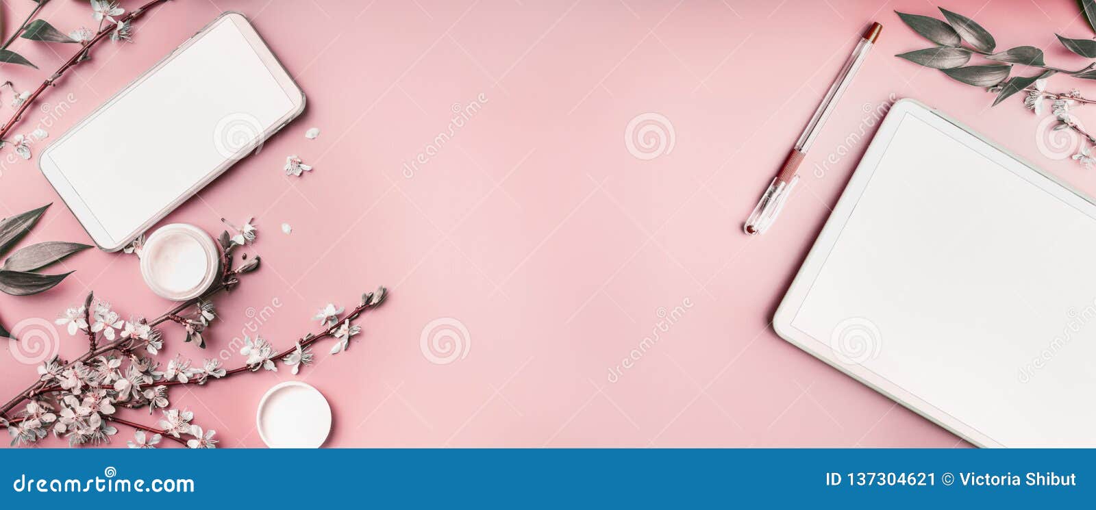 Pink Desktop Top View: Over 23,620 Royalty-Free Licensable Stock Photos