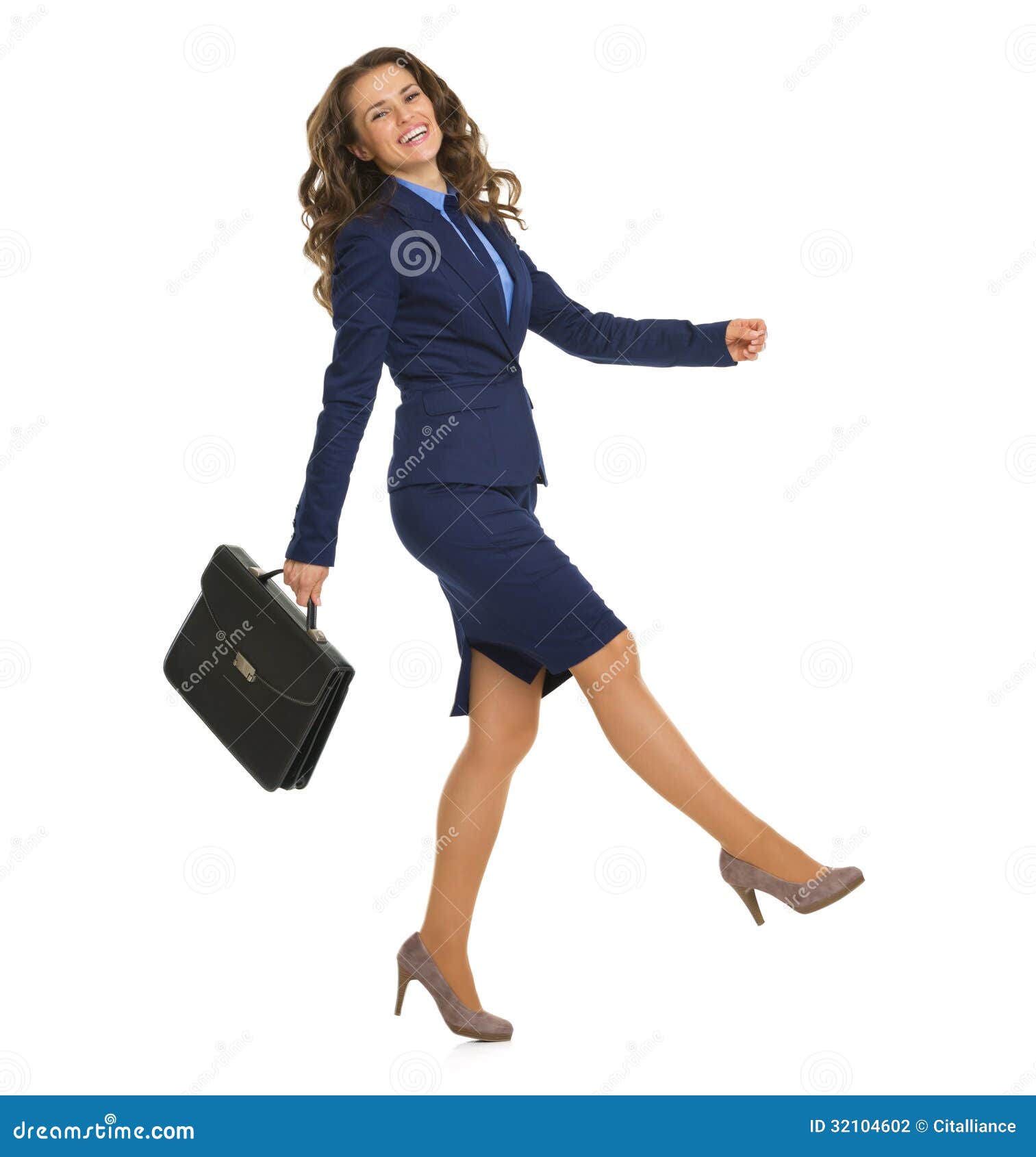 smiling-business-woman-briefcase-cheerfully-going-sideways-full-length-portrait-32104602.jpg