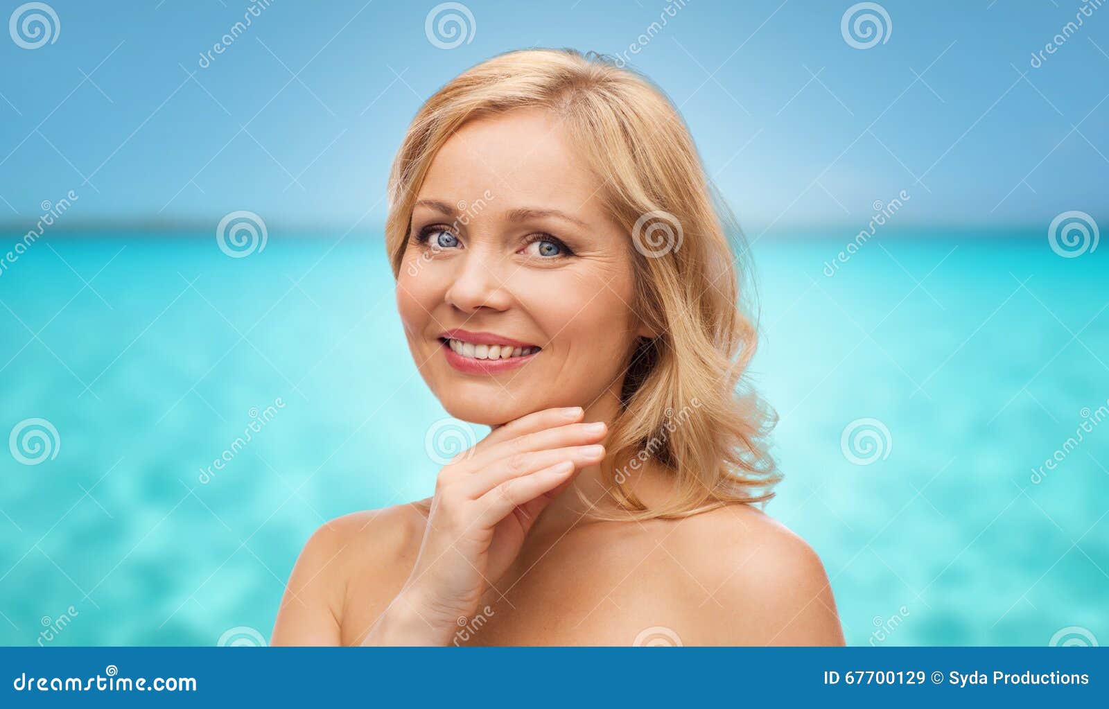 138 Middle Age Woman Bare Shoulders Stock Photos - Free & Royalty