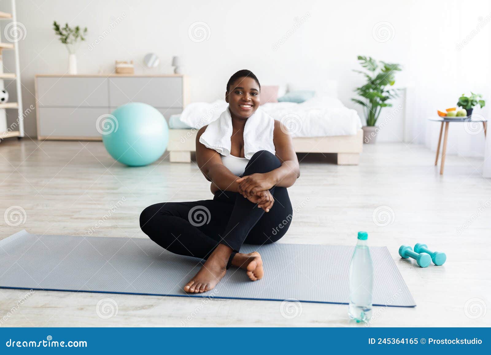 Smiling Overweight Young Black Woman Sitting on Yoga Mat, Resting after  Home Fitness, Copy Space Stock Image - Image of athlete, obesity: 245364165