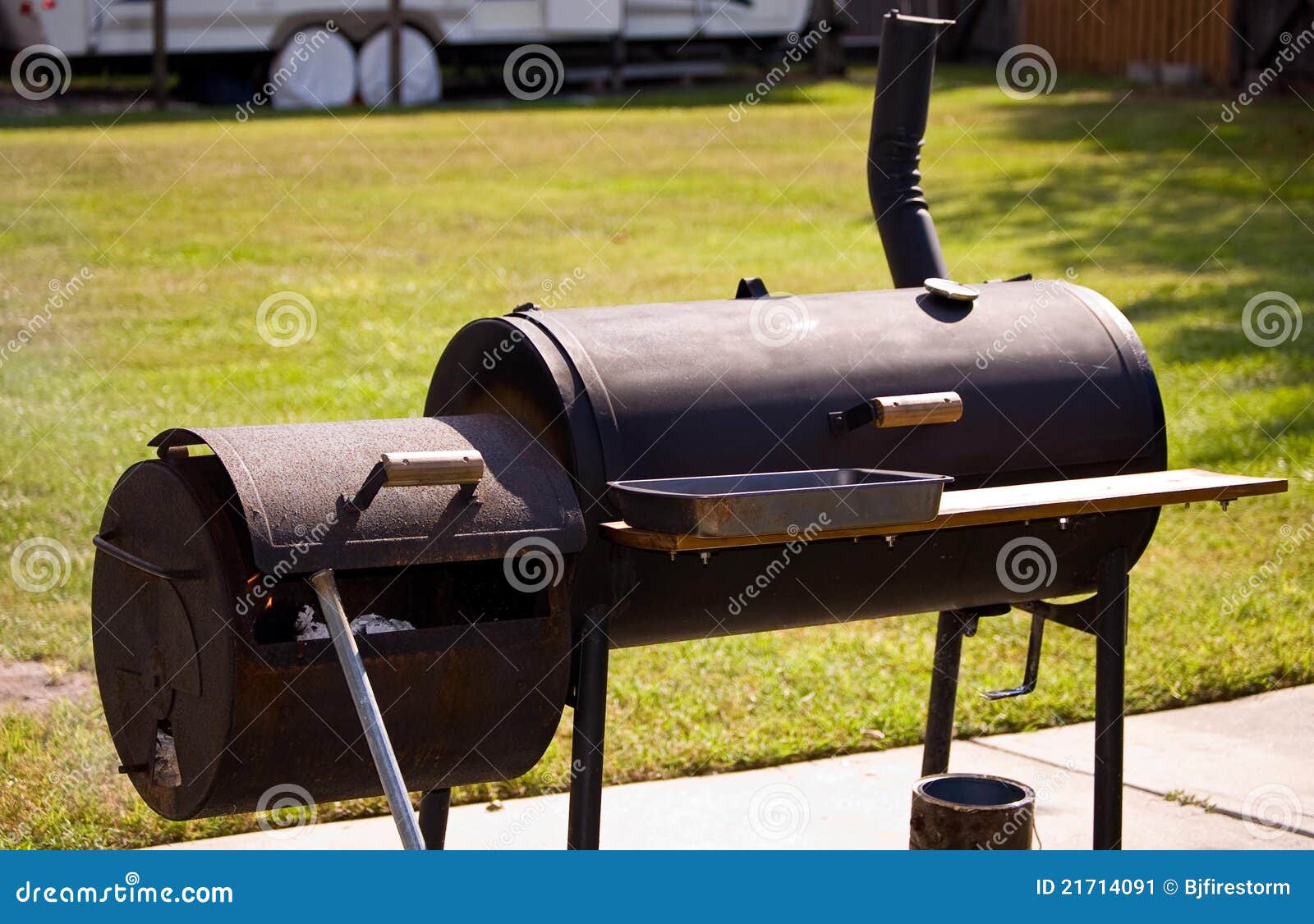 Smoker grill stock image. Image of smoke, family, summertime - 21714091