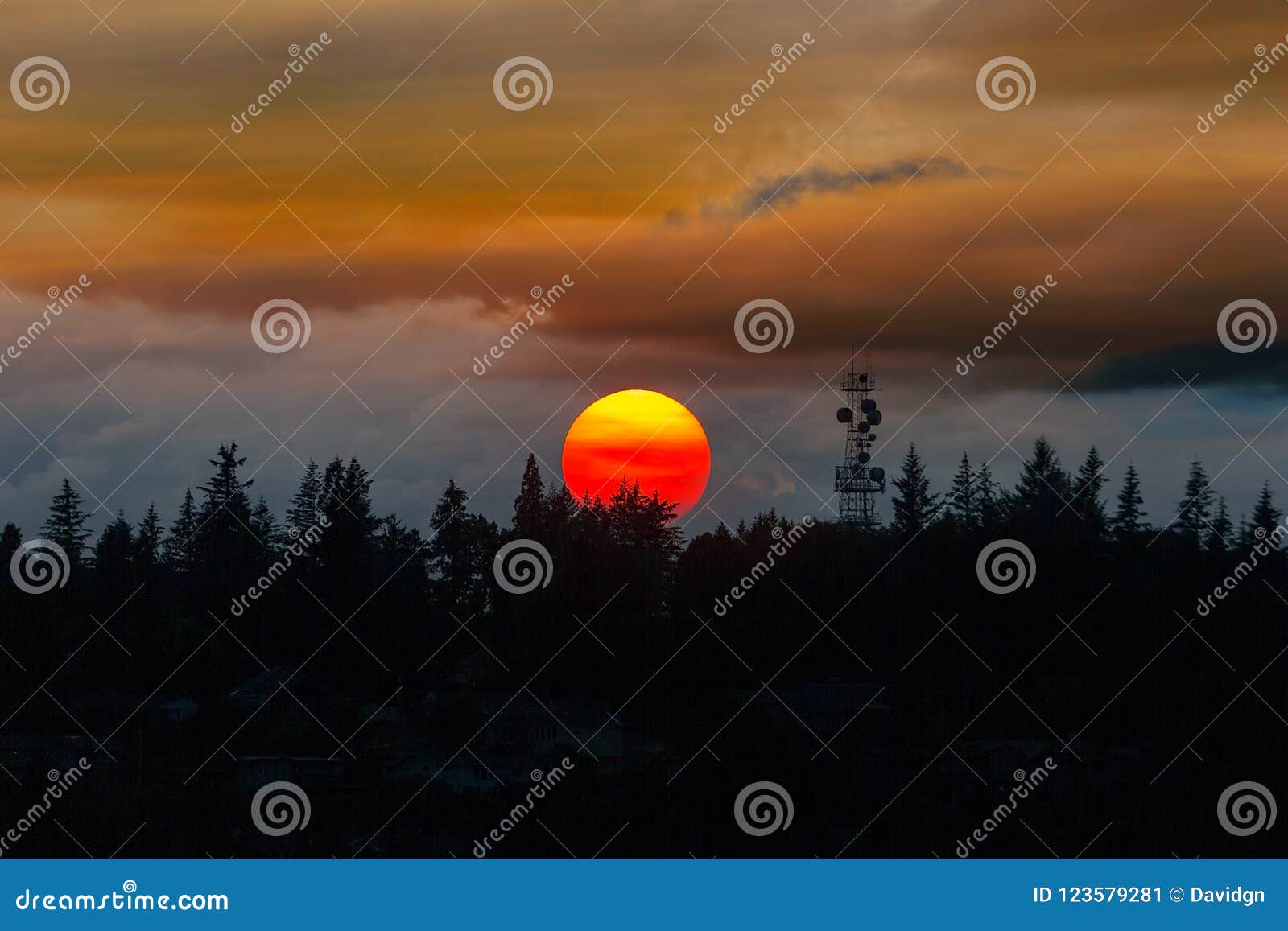 smokey sunset over mount scott in happy valley or