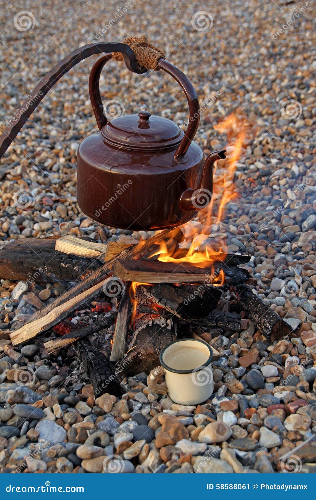 Campfire Kettle - Traditional Billy Can – We Make Good