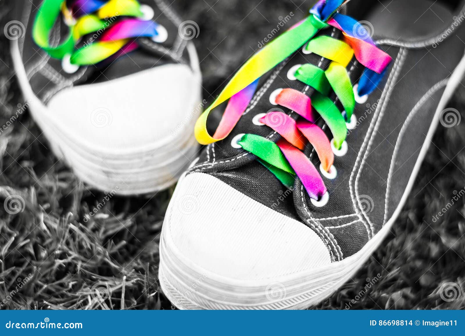 colored shoelaces sneakers