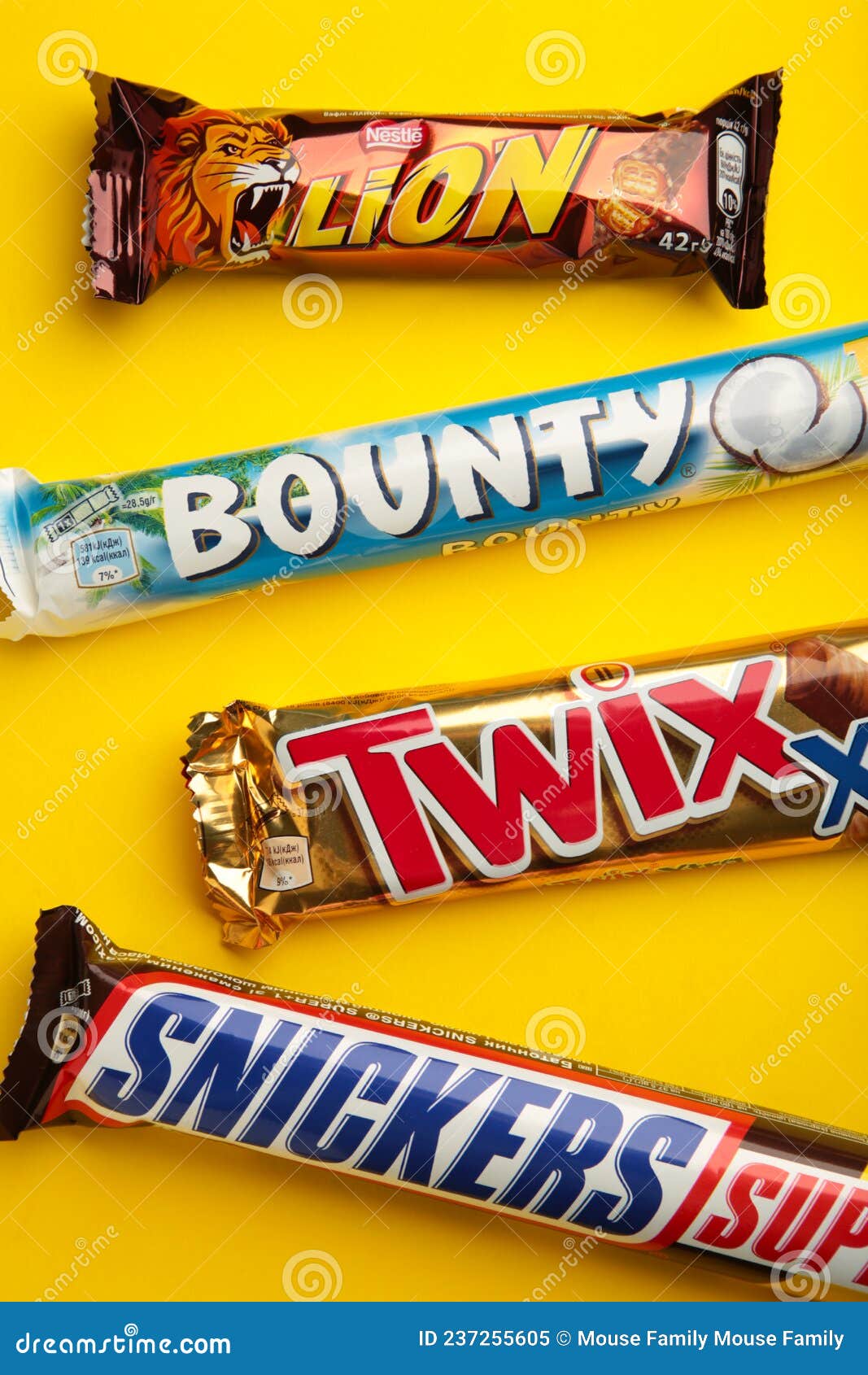 Snickers yellow shop