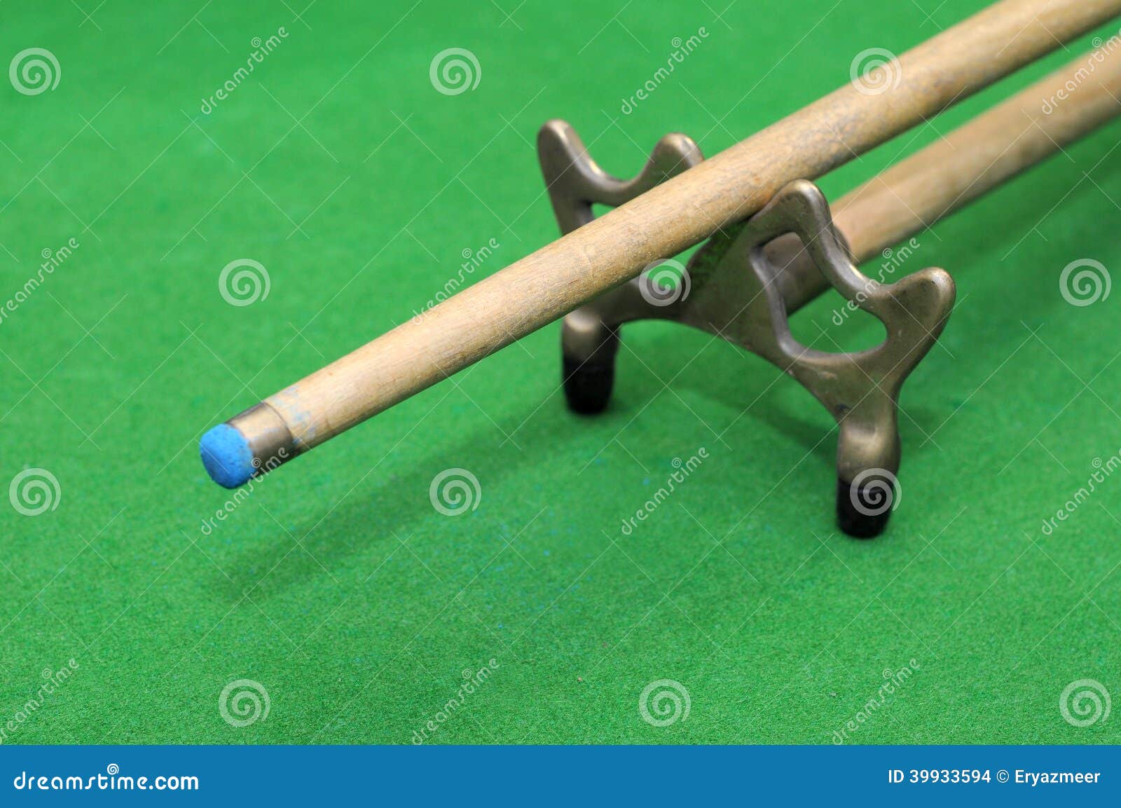 Schoolonderwijs oogsten partner 211 Rest Stick Snooker Table Photos - Free & Royalty-Free Stock Photos from  Dreamstime