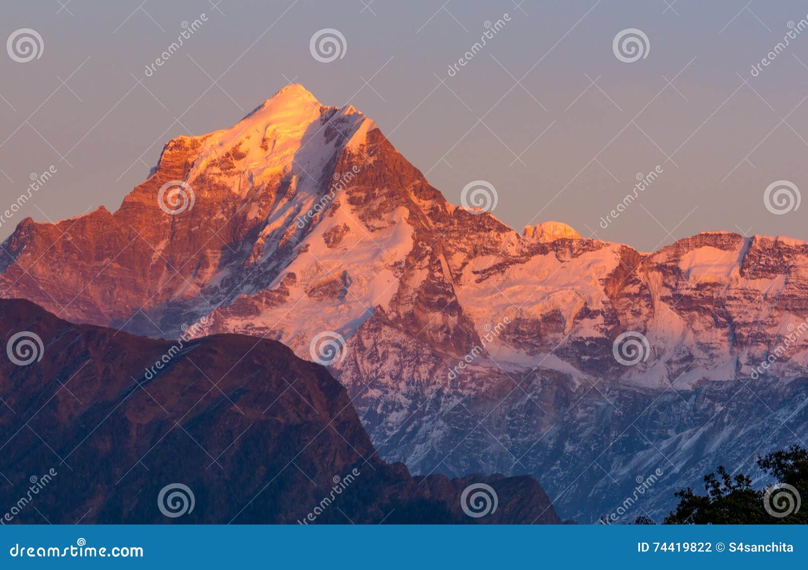 snow clad peak in himalaya