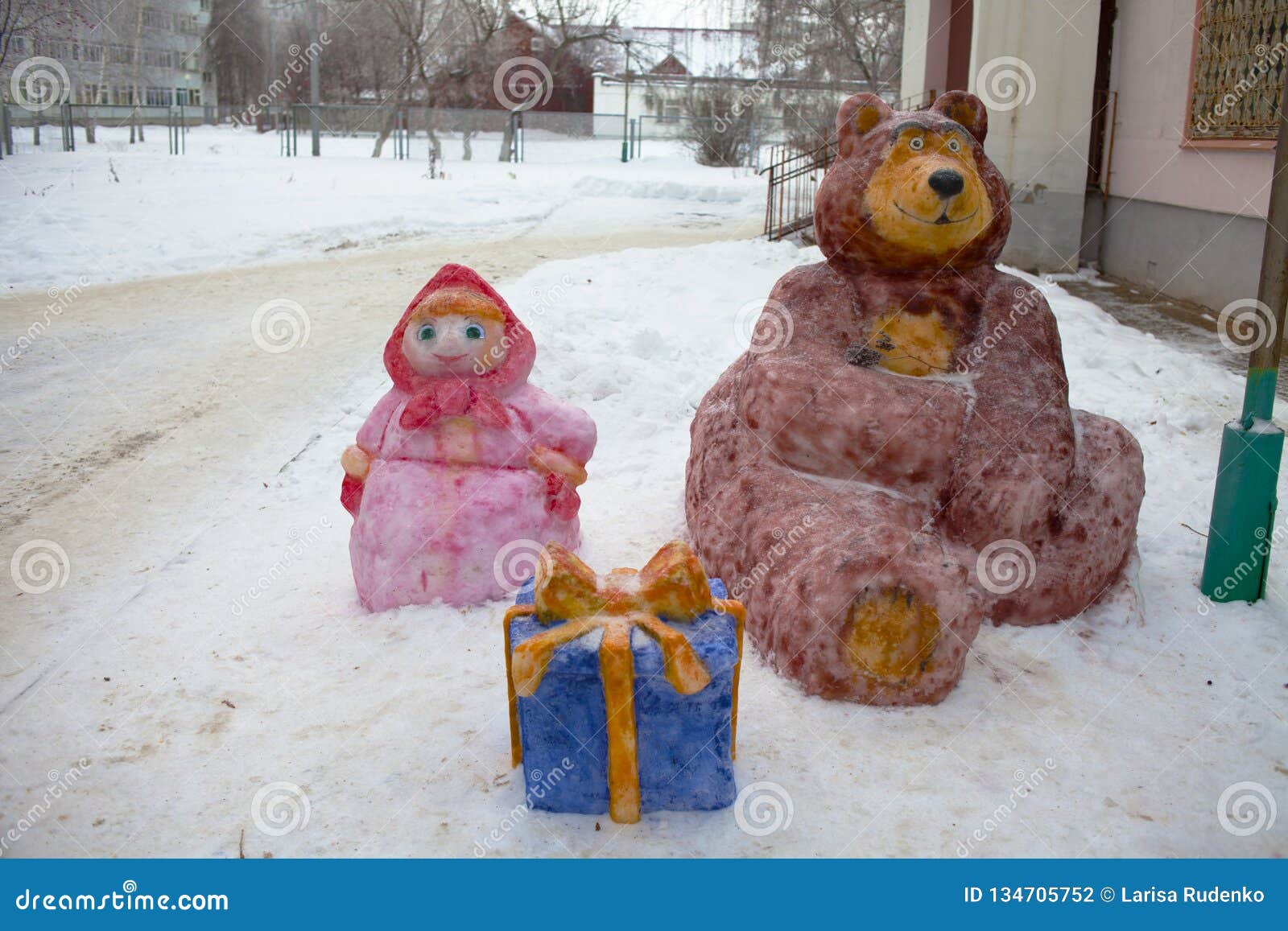 Snow Sculpture Cartoon Characters Masha and the Bear. Russia Editorial  Photography - Image of carving, cute: 134705752