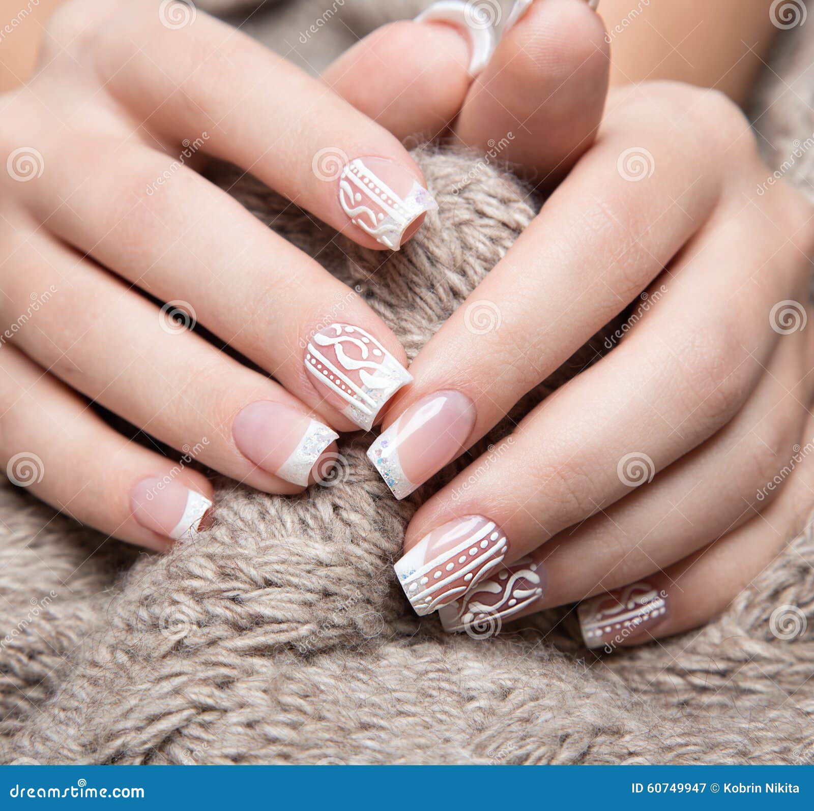 Buy LOOK NAILS Short White Almond | Press-on nails | Custom nails | Trendy  Nails Sets | Salon Quality Nails | Press-ons(Short White Almond Nails1)  Online at Low Prices in India - Amazon.in