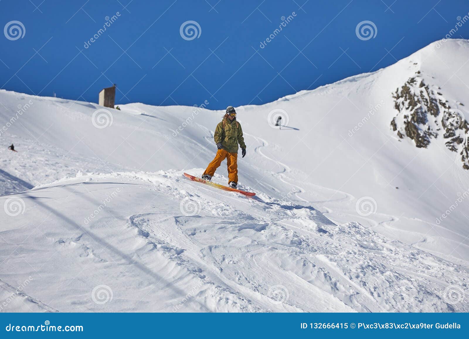 Snowboarder in the Alps editorial image. Image of ride - 132666415