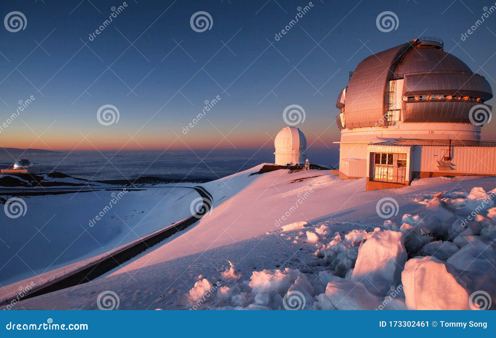 snowy mauna kea observatory at sunset gemini north telescope