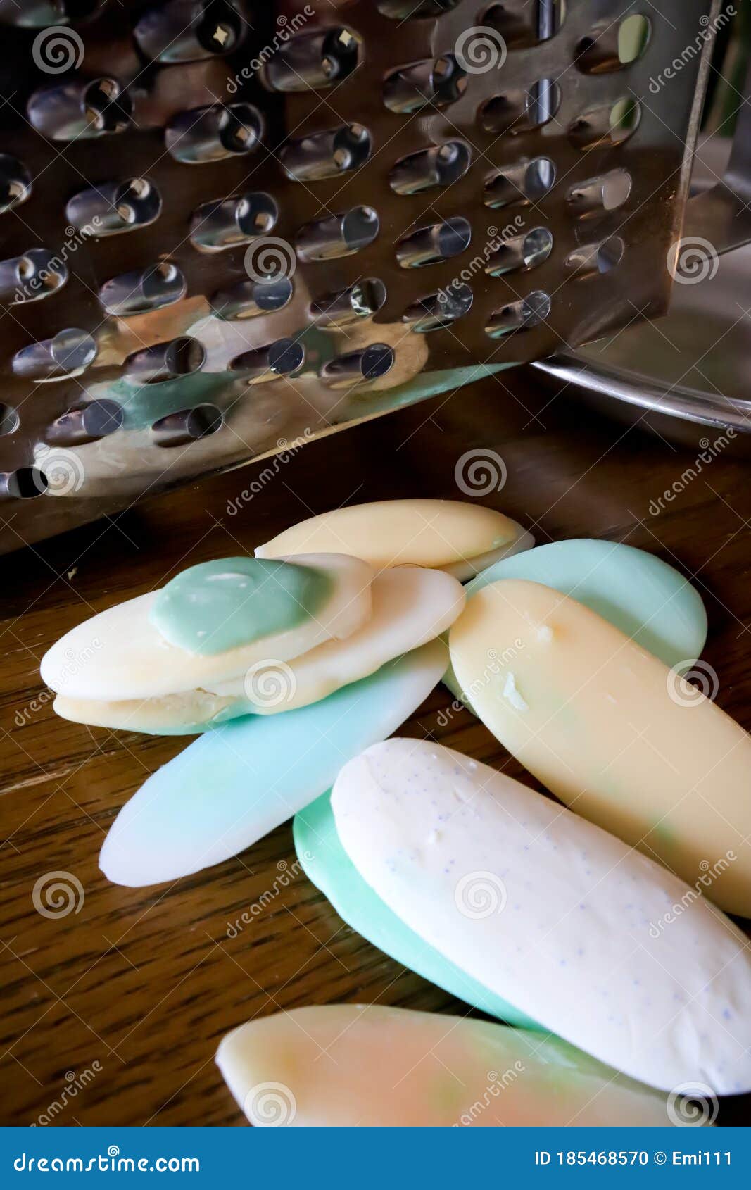 https://thumbs.dreamstime.com/z/soaps-remnants-wooden-table-metal-grater-dish-preparation-grated-soap-lot-solid-hygiene-cleanliness-different-185468570.jpg