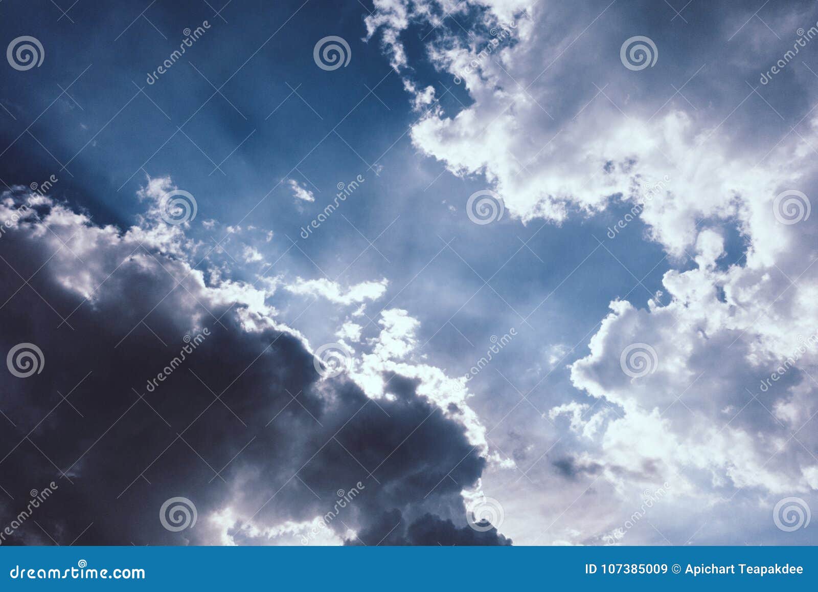 Carretera, cerca, nublado, cielo del día, foto, hierba, tierra, oscuro,  nubes, naturaleza, paisaje | Hippopx, image size:1600x1157