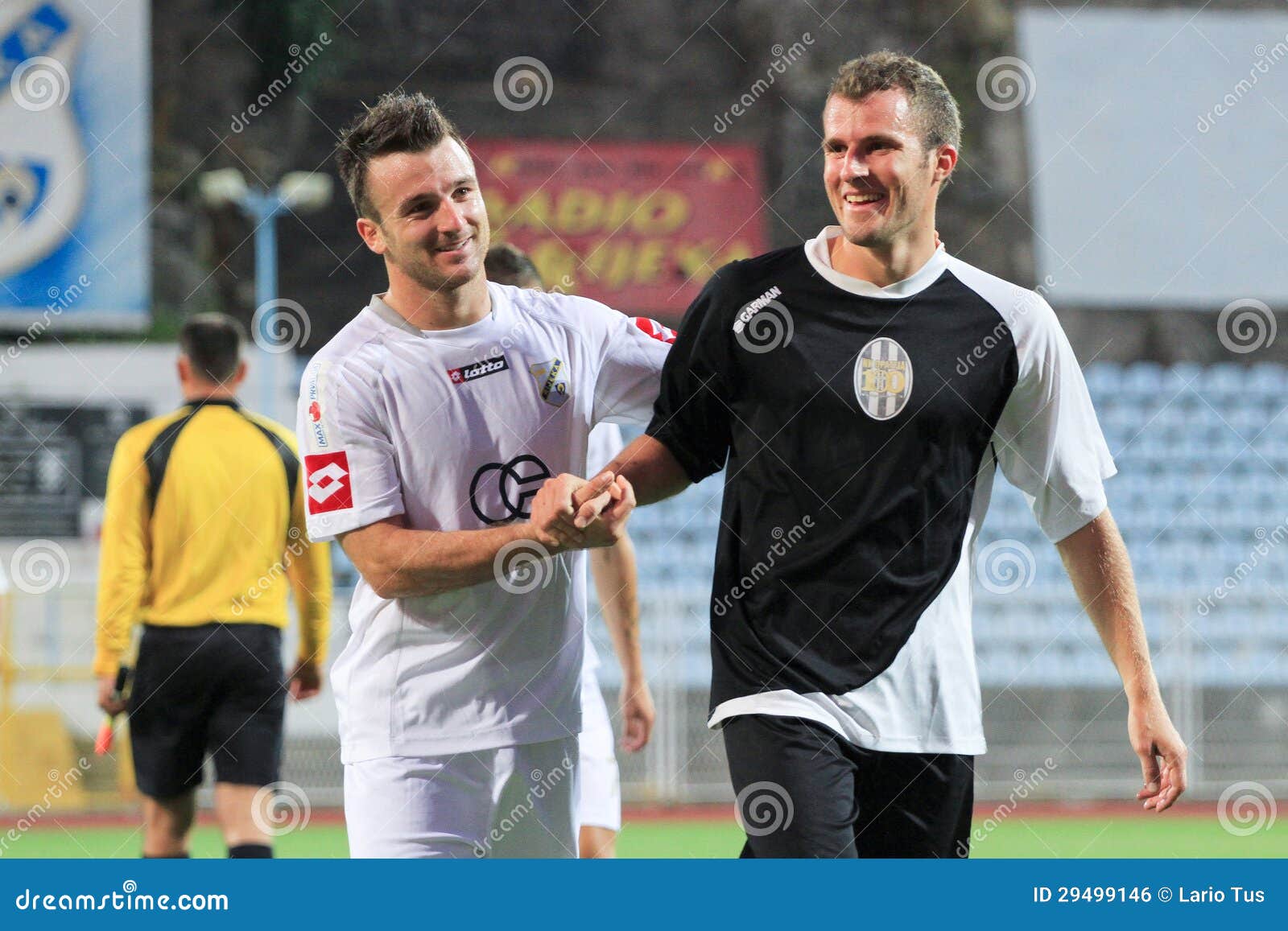 Soccer (fair play) editorial photo. Image of kick, outdoor 29499146