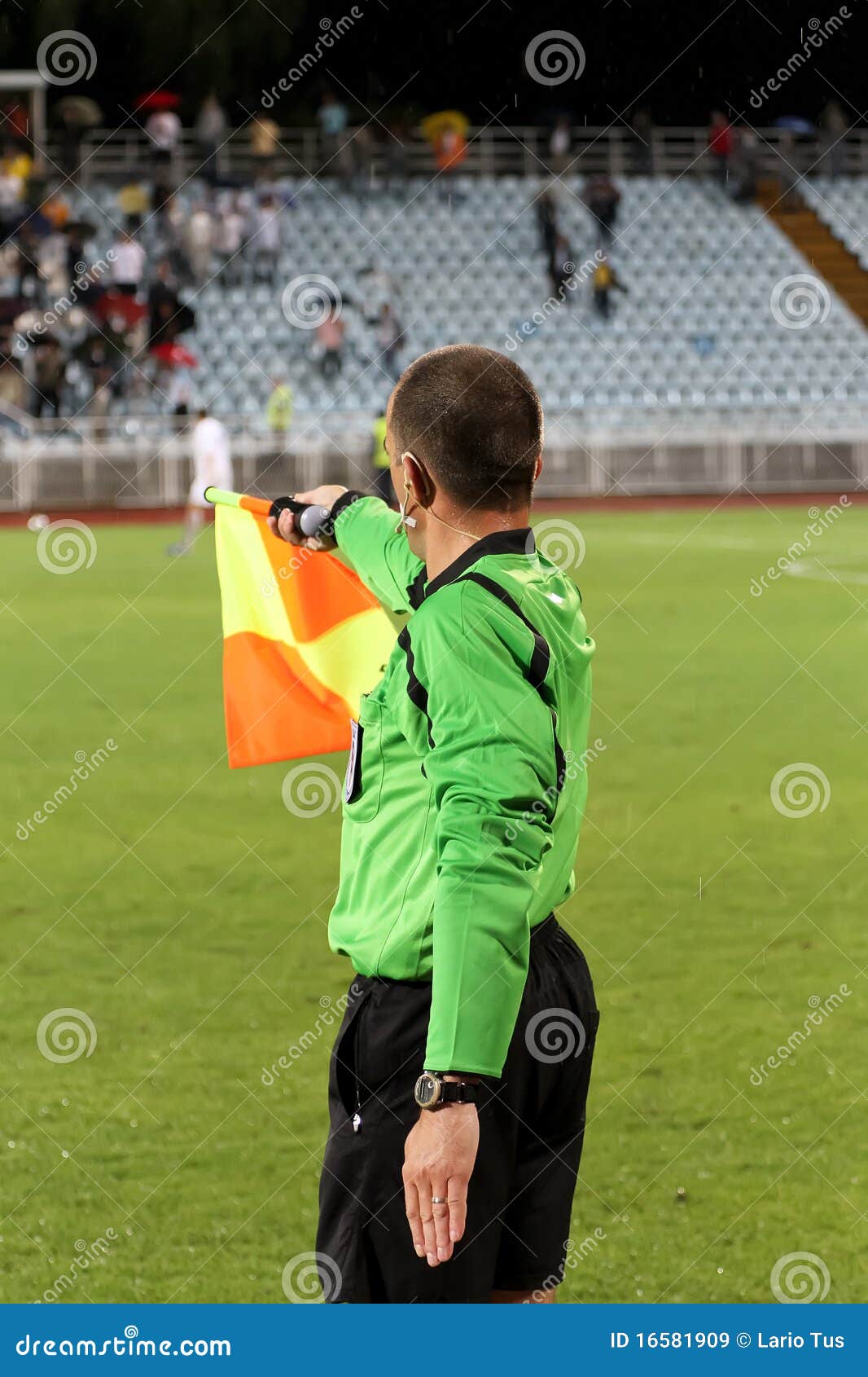 Soccer linesman stock image. Image of linesman, crowd 16581909