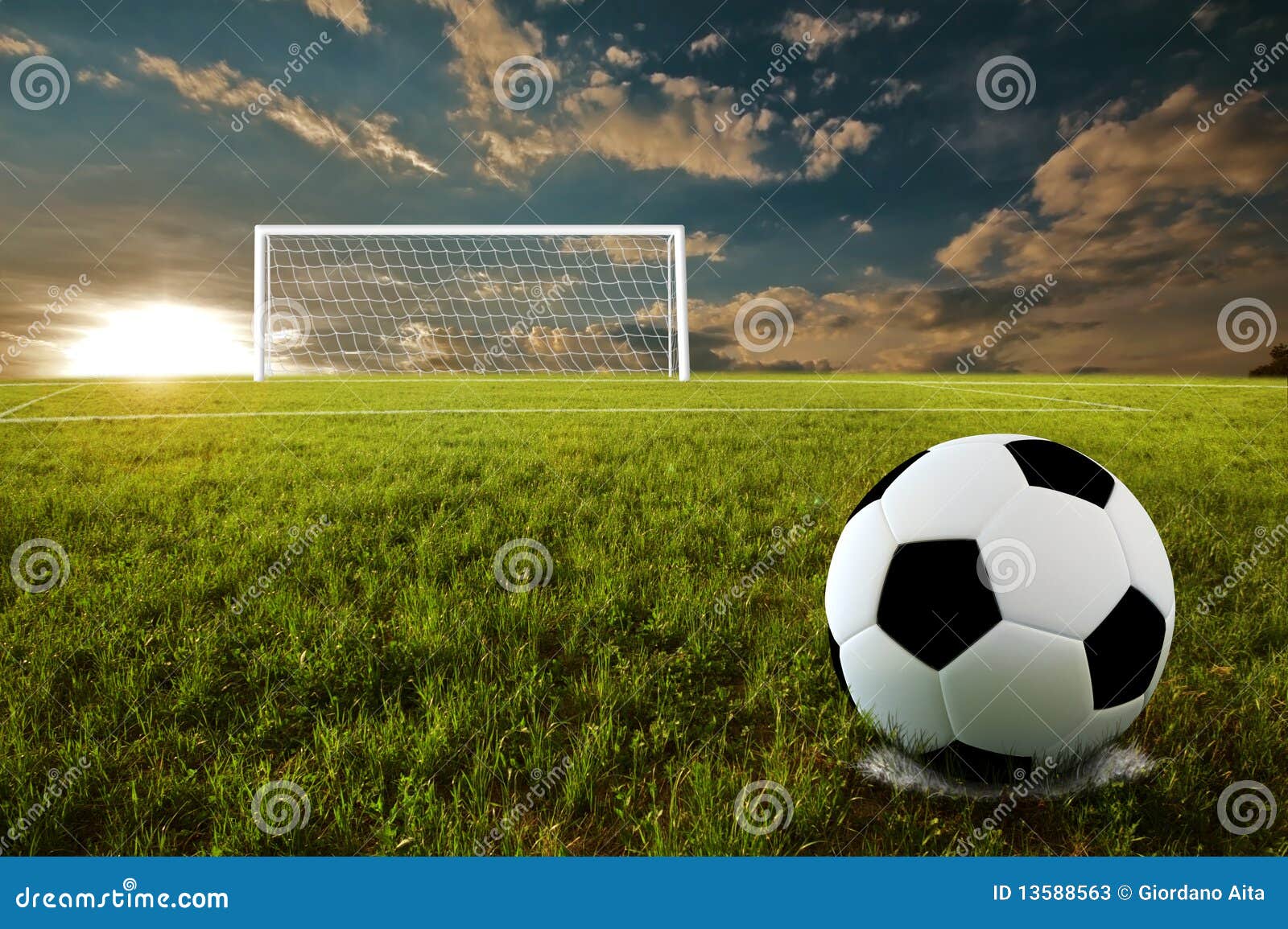 Soccer penalty kicks hi-res stock photography and images - Alamy