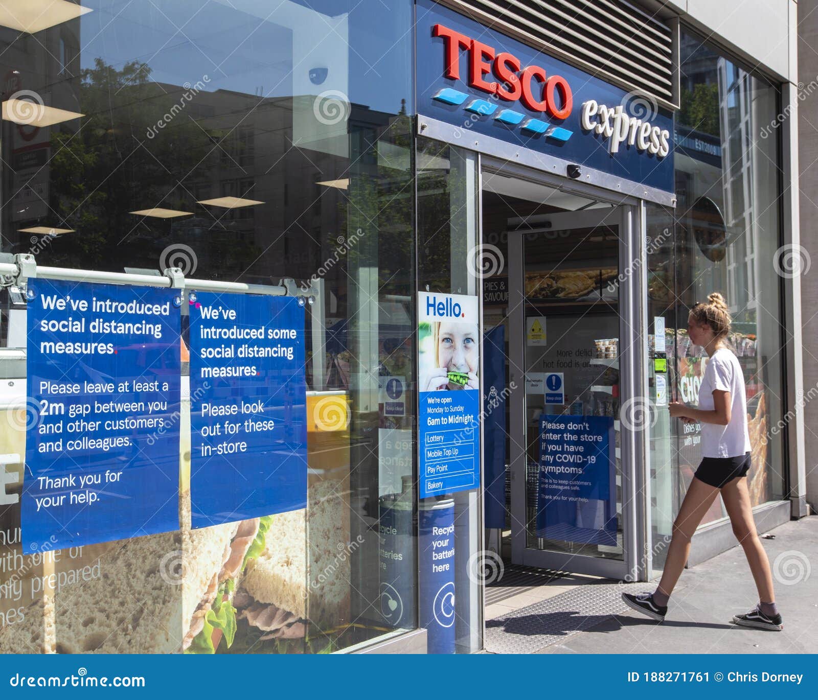 Social Distancing Signs In A Tesco Express Supermarket Editorial Photo Image Of Grocery Consumerism 188271761