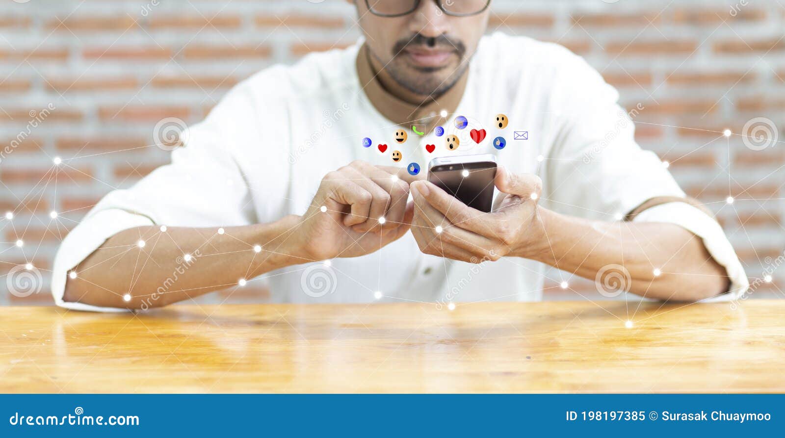 social media network with smartphone appliction