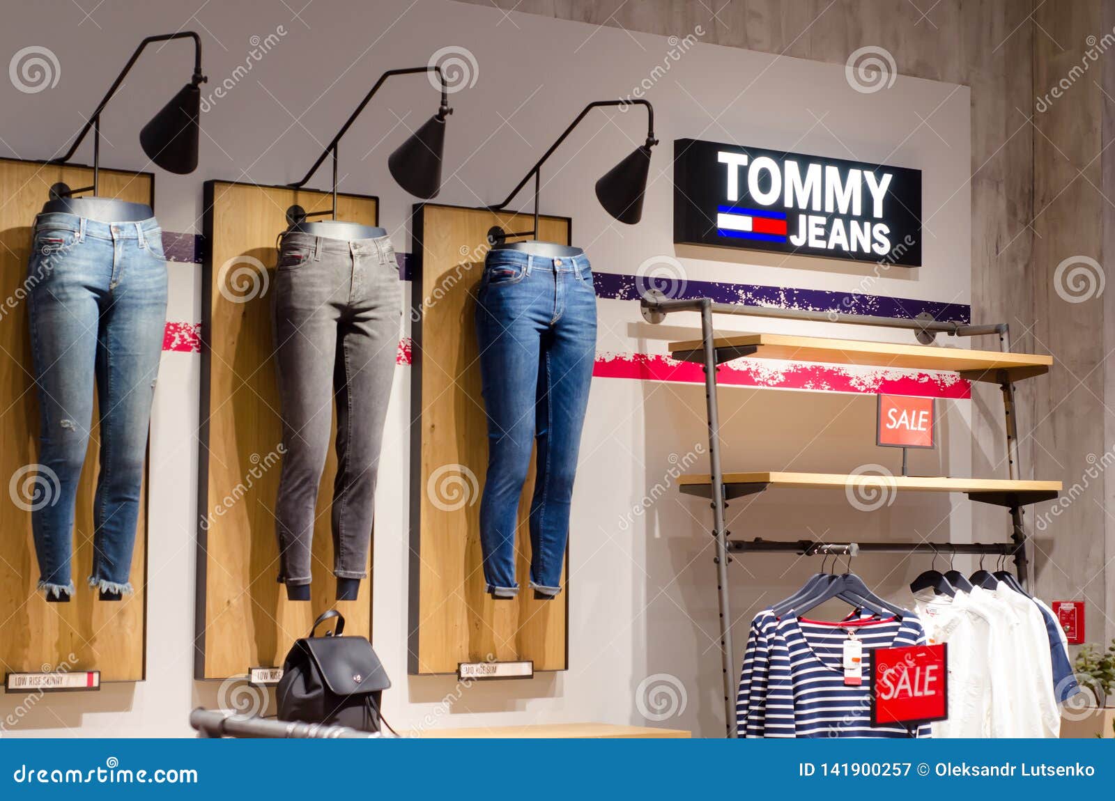 Verdorren En team maart Soest, Germany - January 9, 2019: Tommy Jeans Clothes in the Store  Editorial Photography - Image of flagship, cloths: 141900257