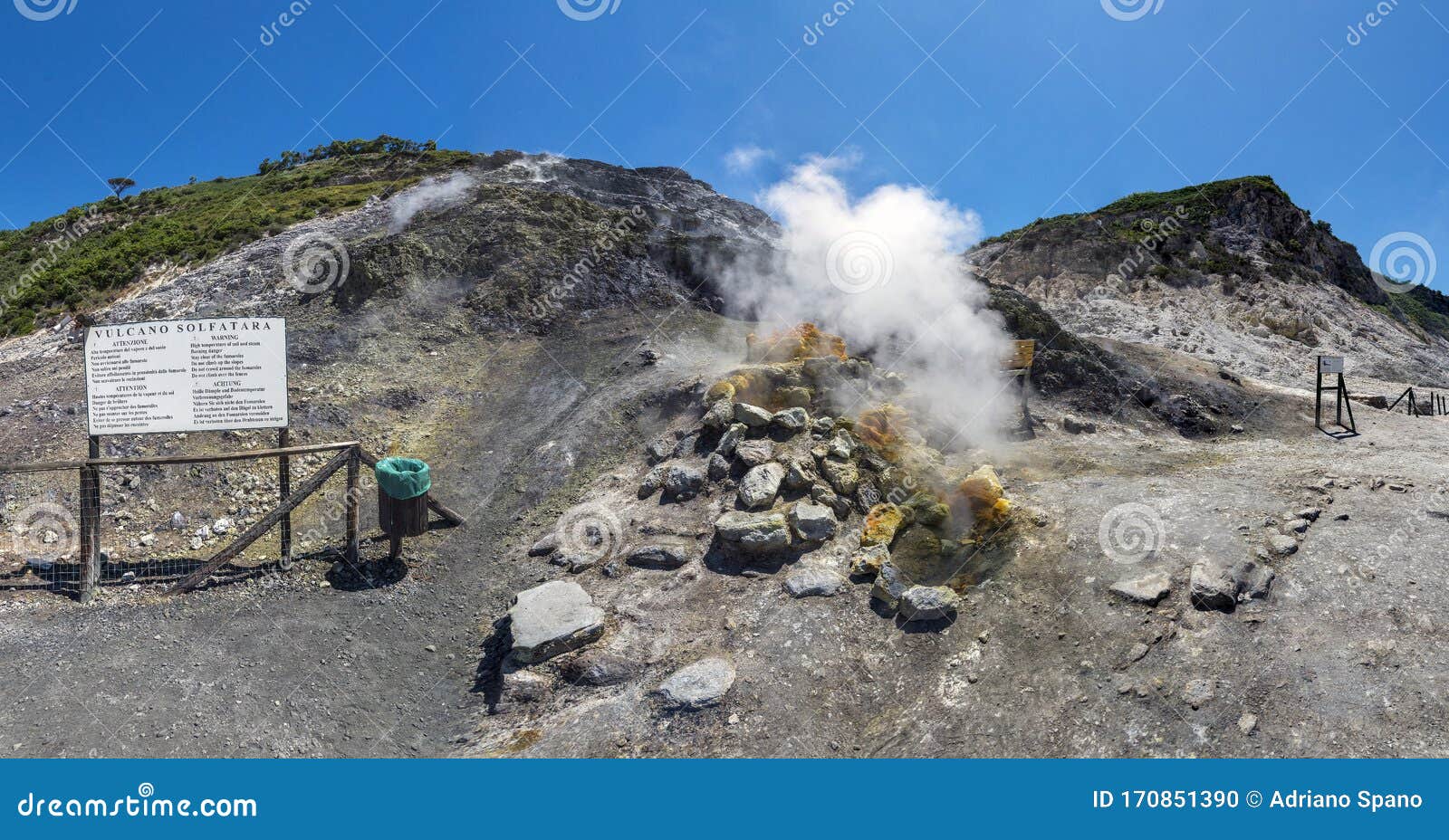 soffione di zolfo nella solfatara