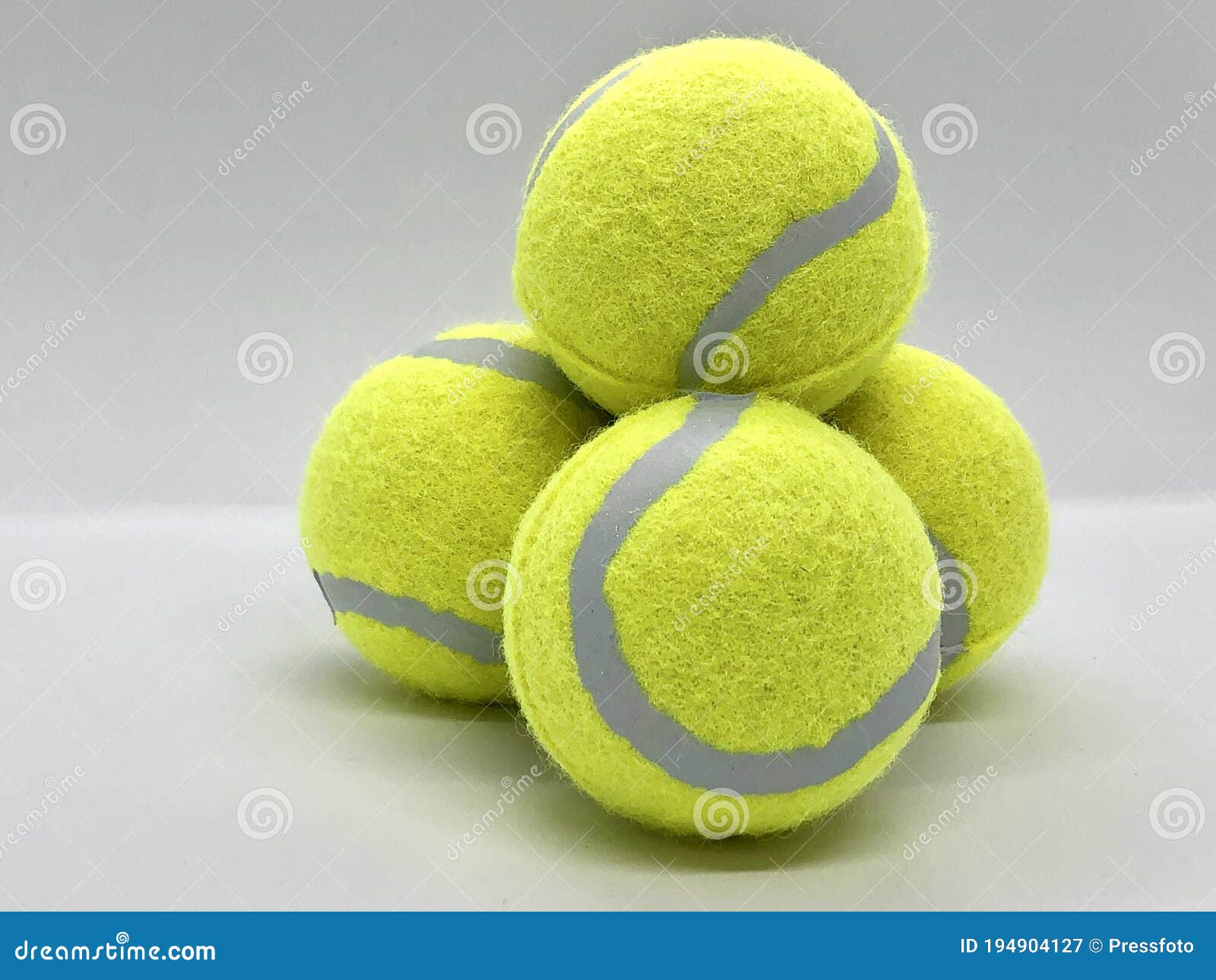 soft beginners tennis balls stack