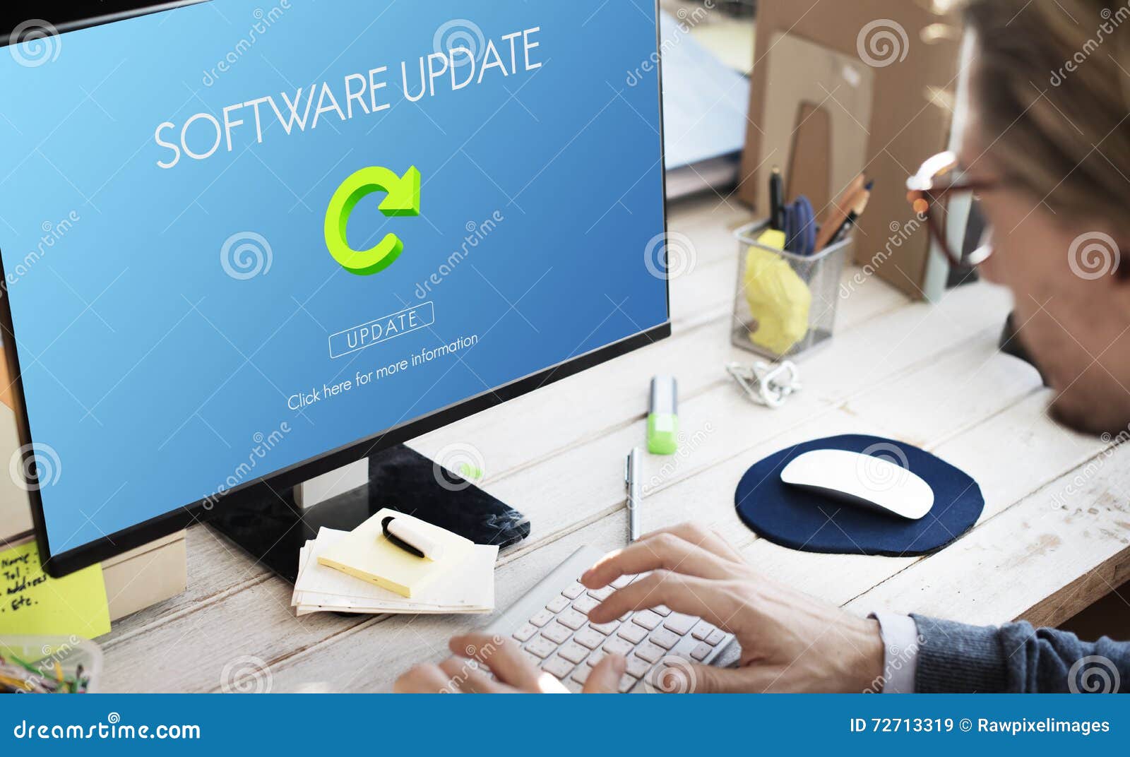 software update website webpage networking concept