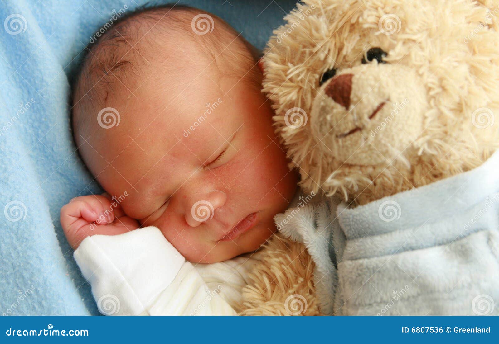 Sogno Del Bambino Appena Nato Fotografia Stock Immagine di bambini