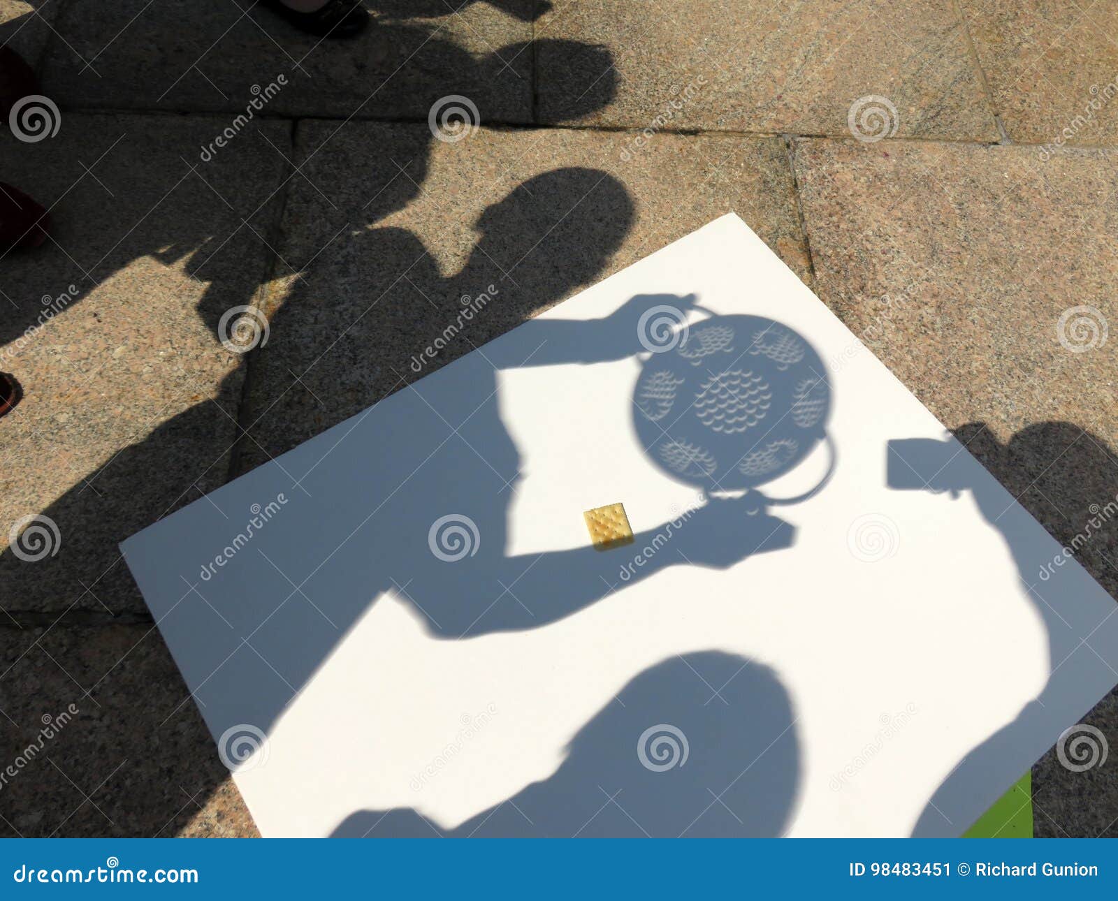 how to see the eclipse on paper how to see the eclipse on paper