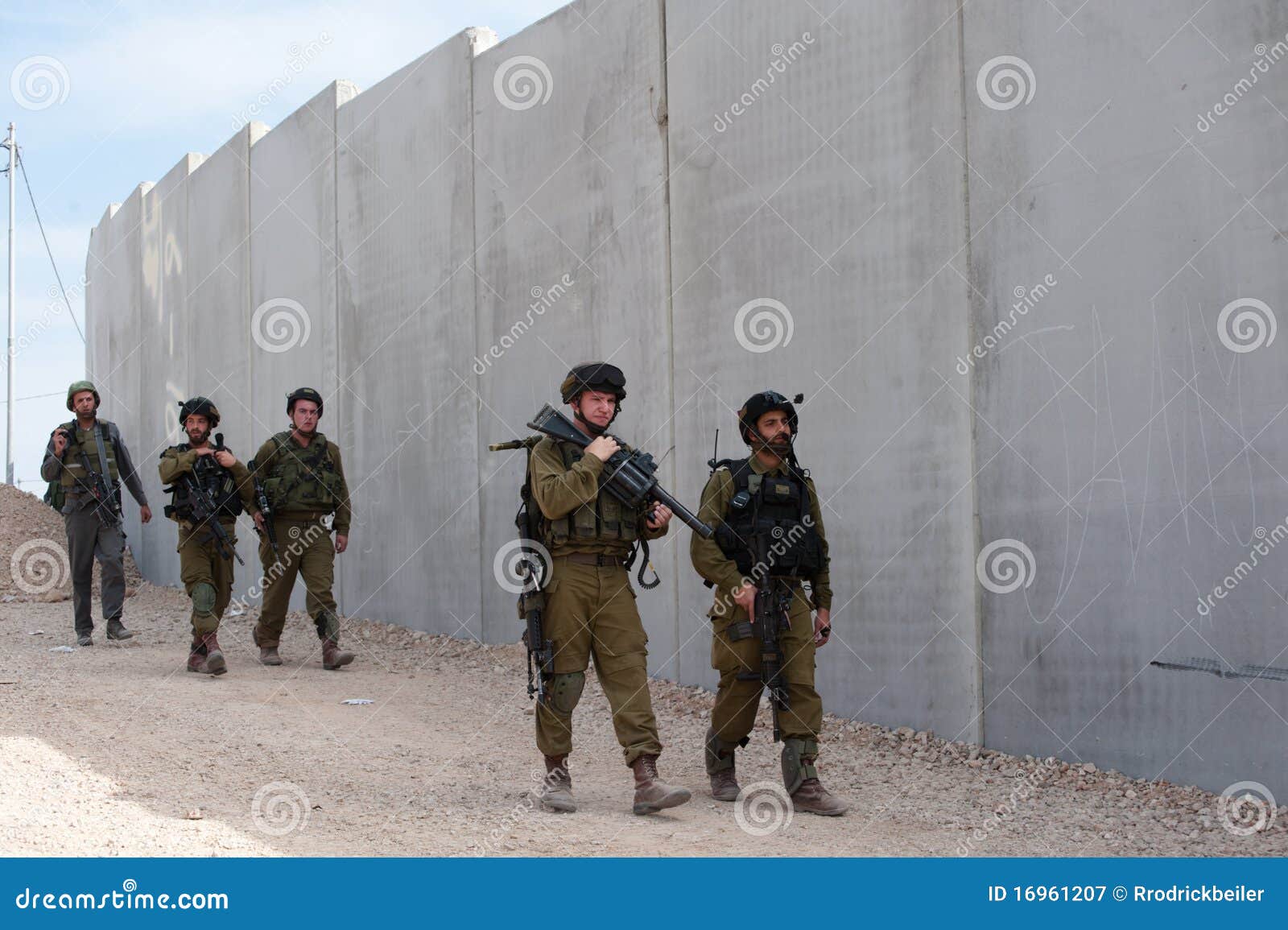 Soldati E Barriera Israeliani Di Separazione Fotografia Editoriale