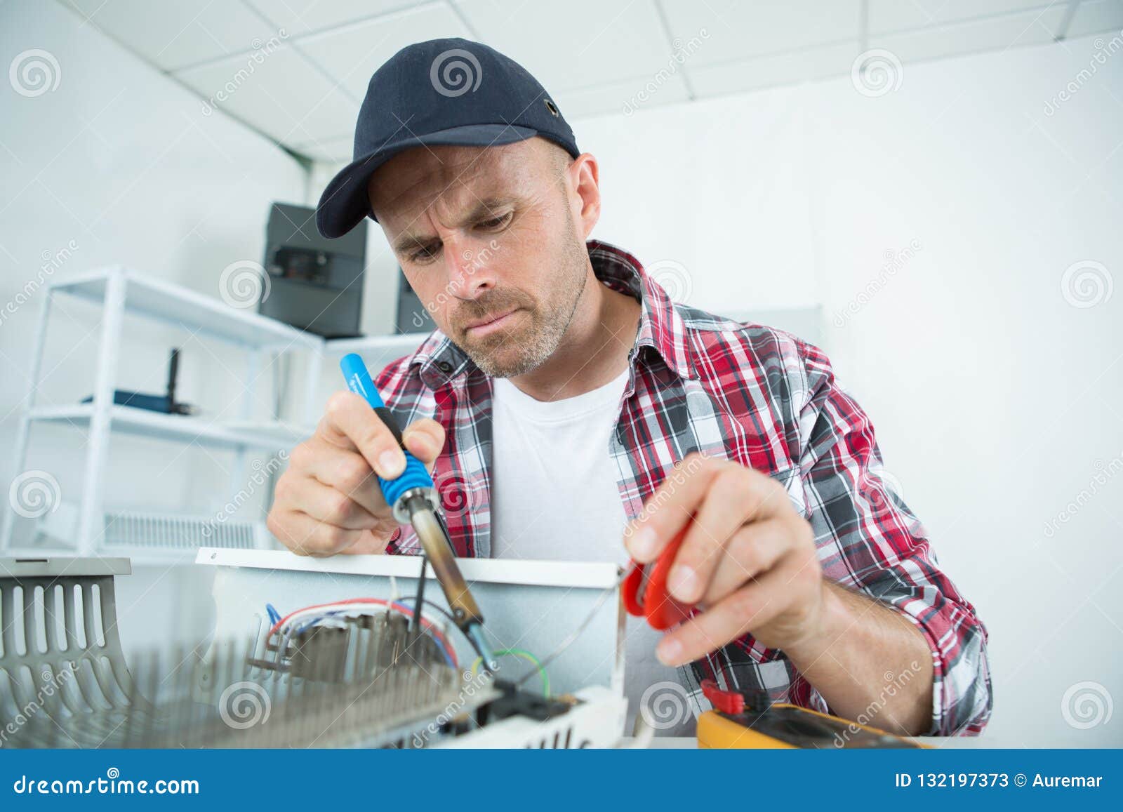 Soldering the Electronic Parts Stock Image Image of electrical