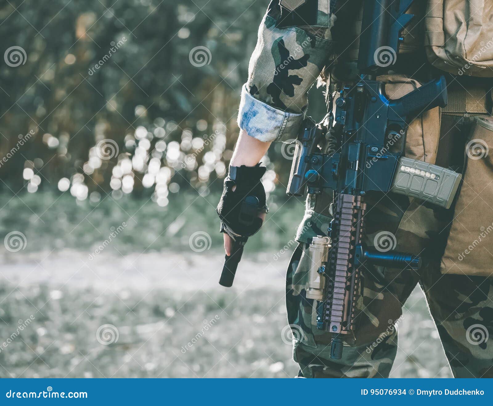 The Soldier in the Performance of Tasks in Camouflage and Protective