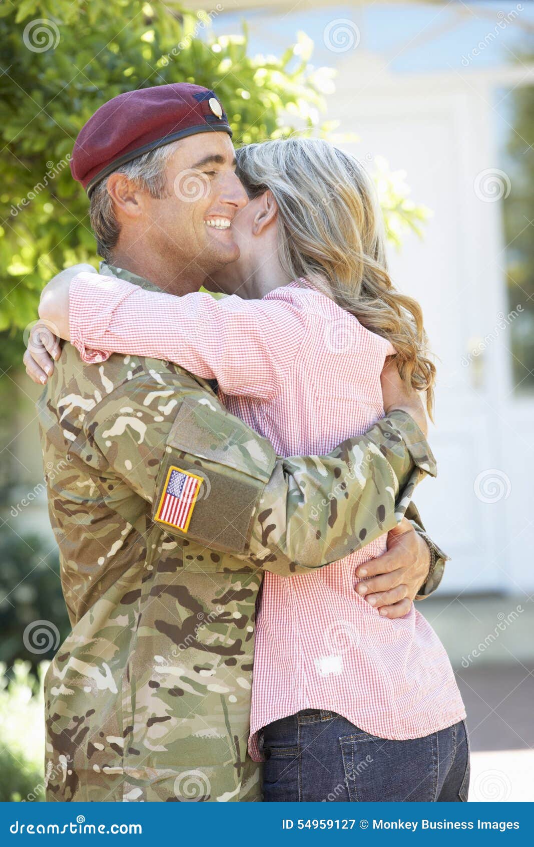 wifey welcoming home young soldier Xxx Pics Hd