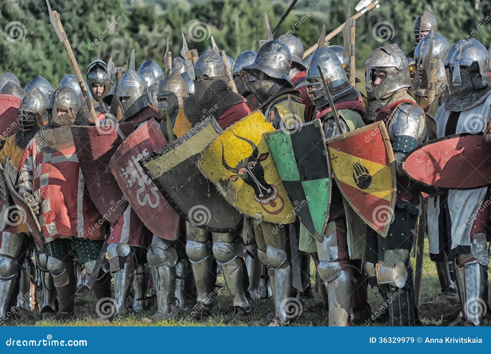 soldiers-middle-ages-medieval-warriors-festival-historical-reconstruction-lovers-izborsk-russia-36329979