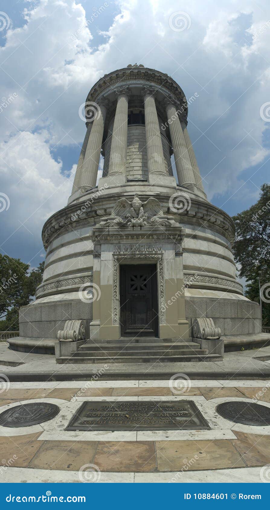 soldiers' and sailors' monument