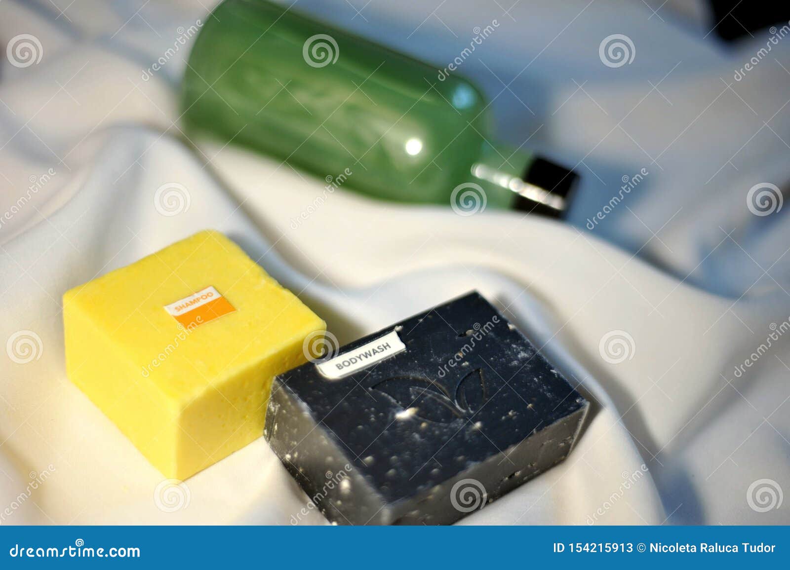 solid shampoo and bathwash to save bottles of plastic that pollute our environment