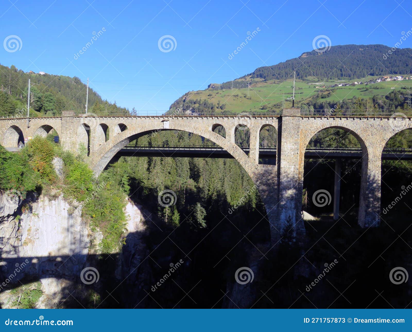 the solis viaduct of the rhaetian railway or soliser viadukt (solisbrucke oder solisbruecke)