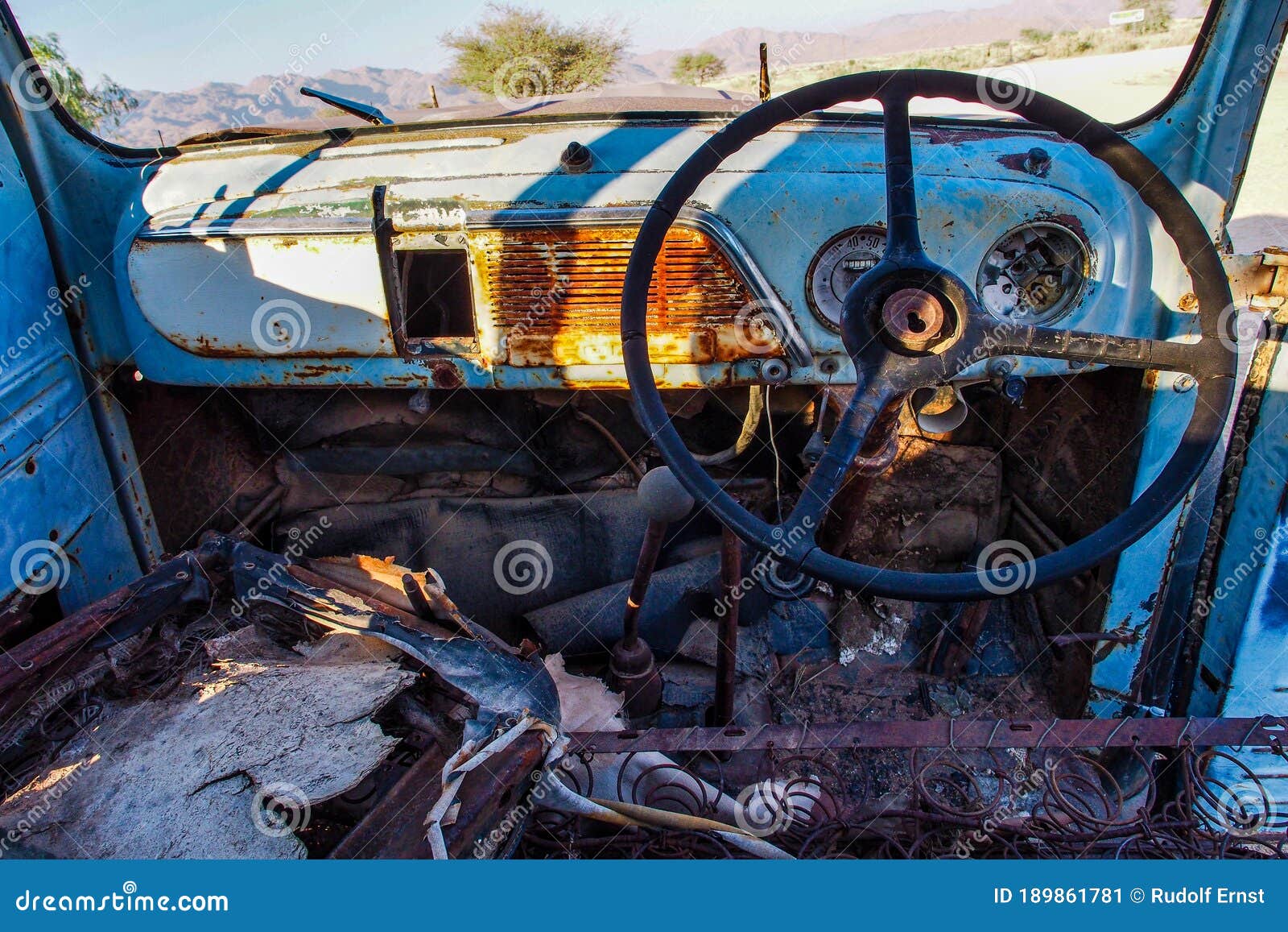 Buy and Sell Damaged Cars in Namibia