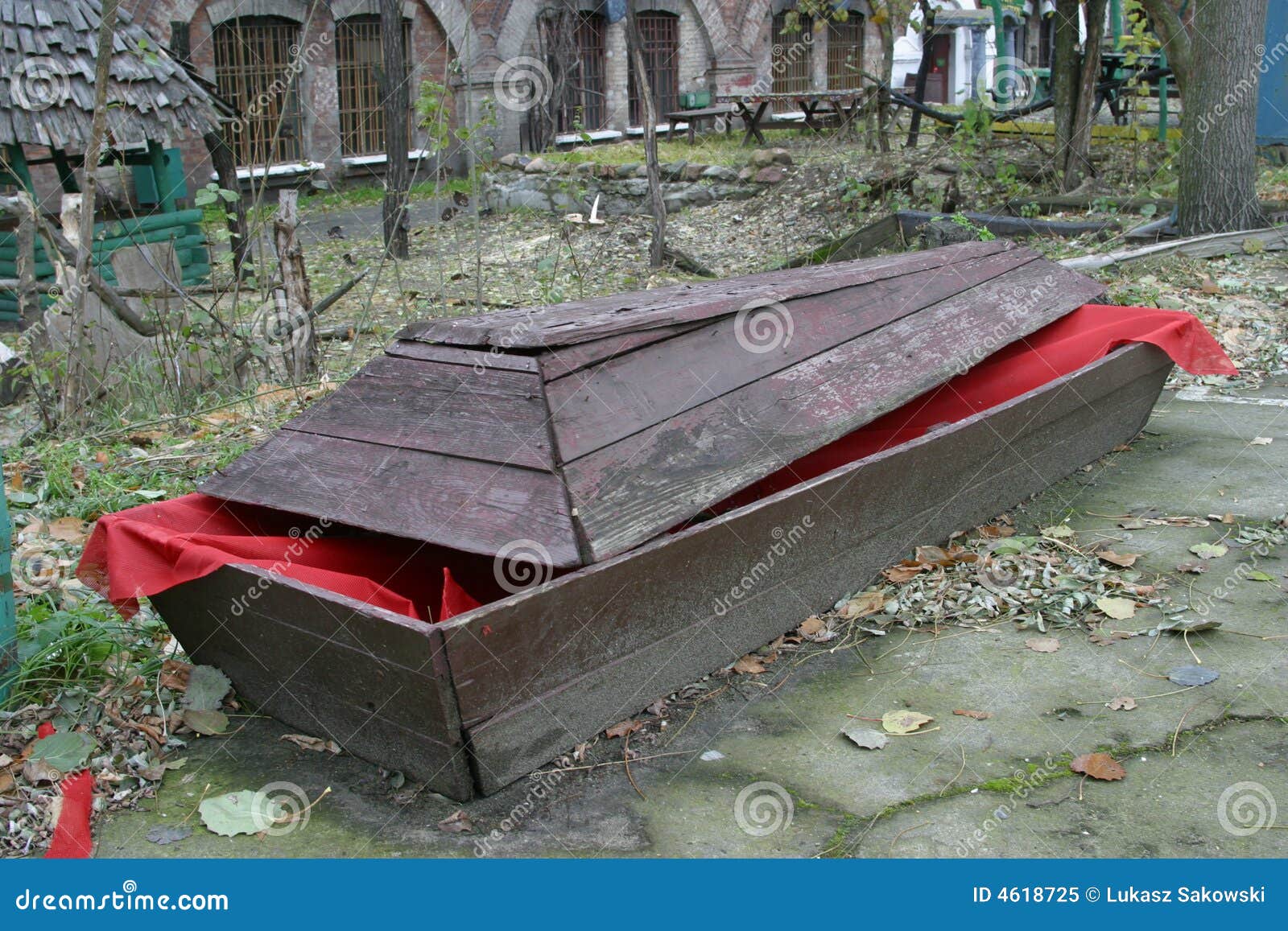 solitary coffin