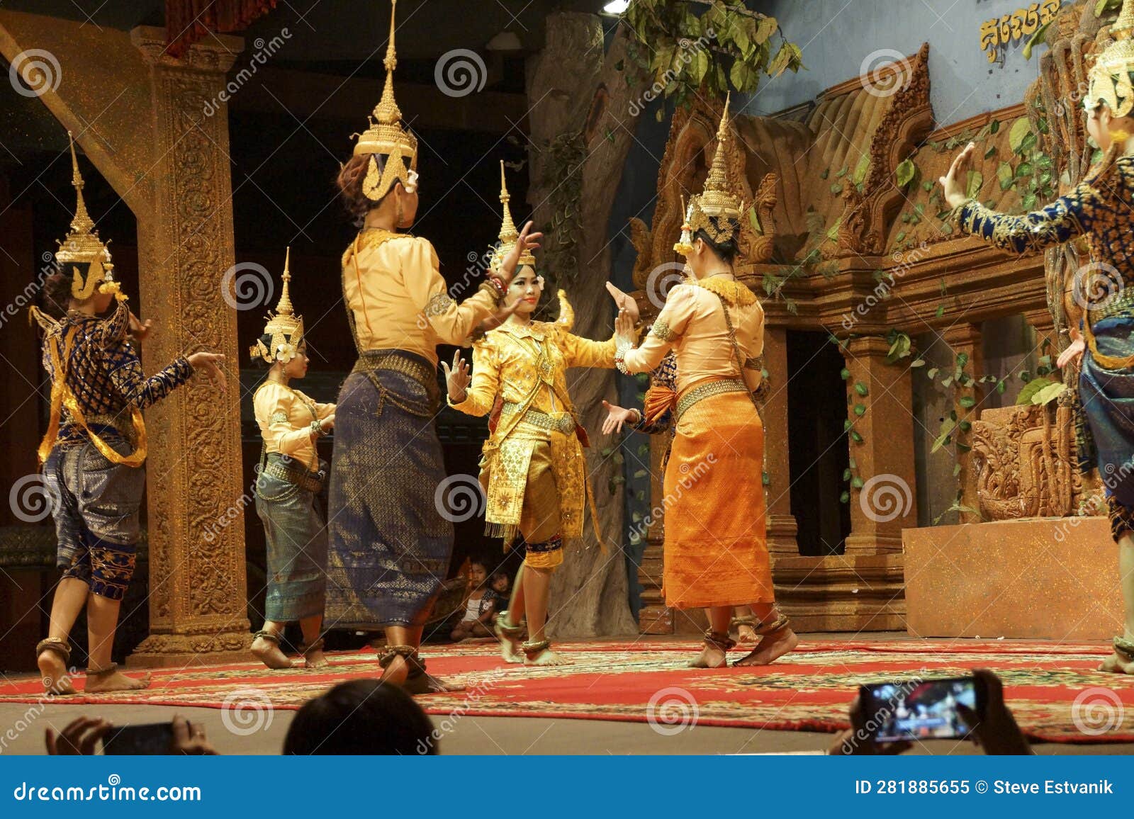 Solo Apsara Dancer Uses Hand Gestures Editorial Image - Image of solo ...