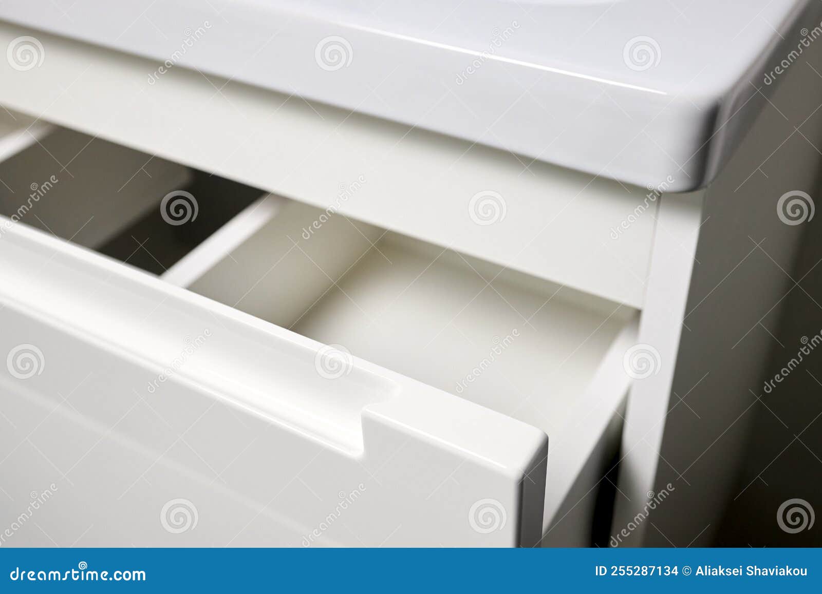 Solution for Placing Kitchen Utensils in Modern Kitchen Horizontal