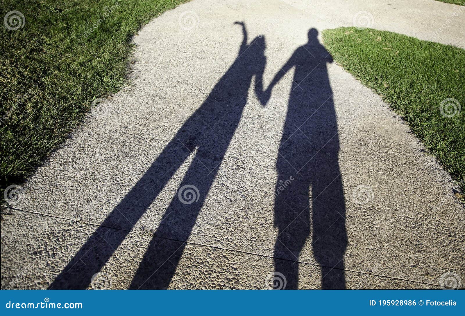 Sombras De Pareja Enamoradas Foto de archivo - Imagen de cubo, ciudad: 195928986 Sombras De Pareja Enamoradas Foto de archivo - Imagen de cubo, ciudad: 195928986