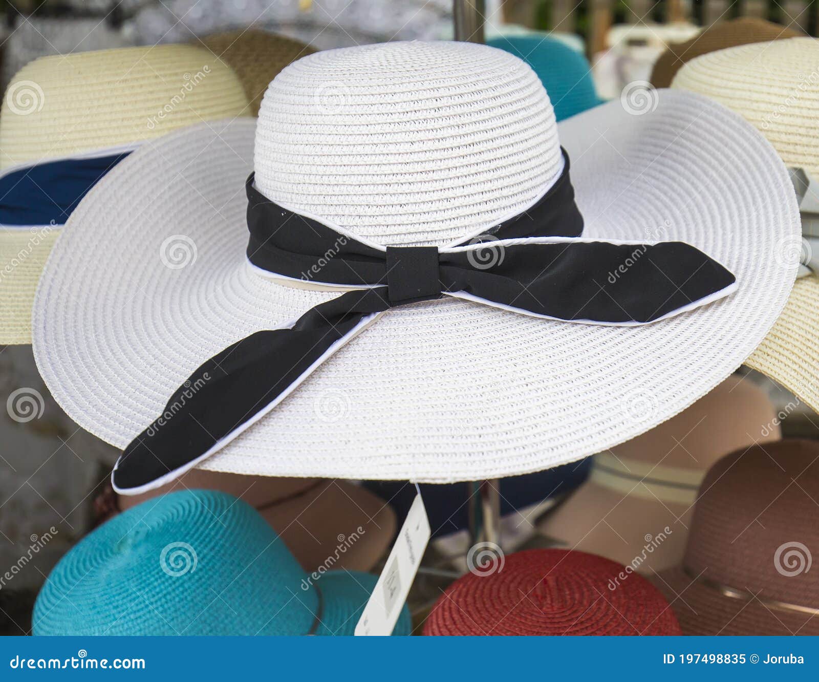 puesta de sol gritar café Sombreros Elegantes De Playa De Paja Para Mujer Imagen de archivo - Imagen  de salud, cosmético: 197498835