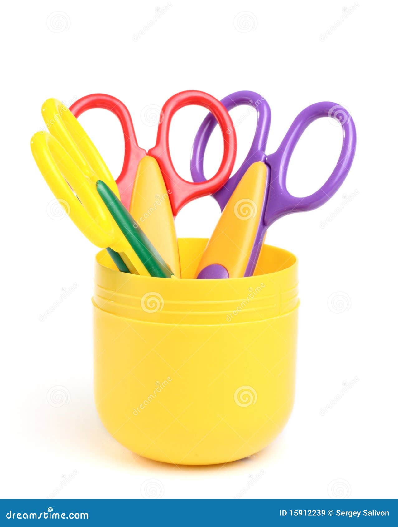 https://thumbs.dreamstime.com/z/some-scissors-container-15912239.jpg