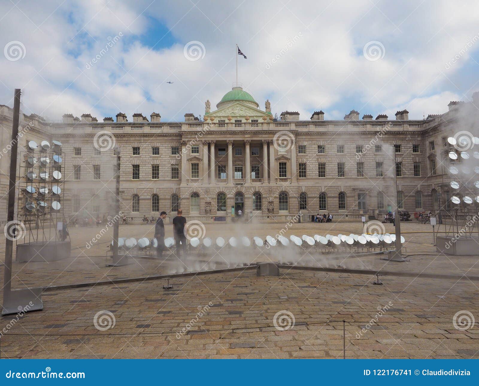 Somerset House in London editorial photo. Image of home - 122176741
