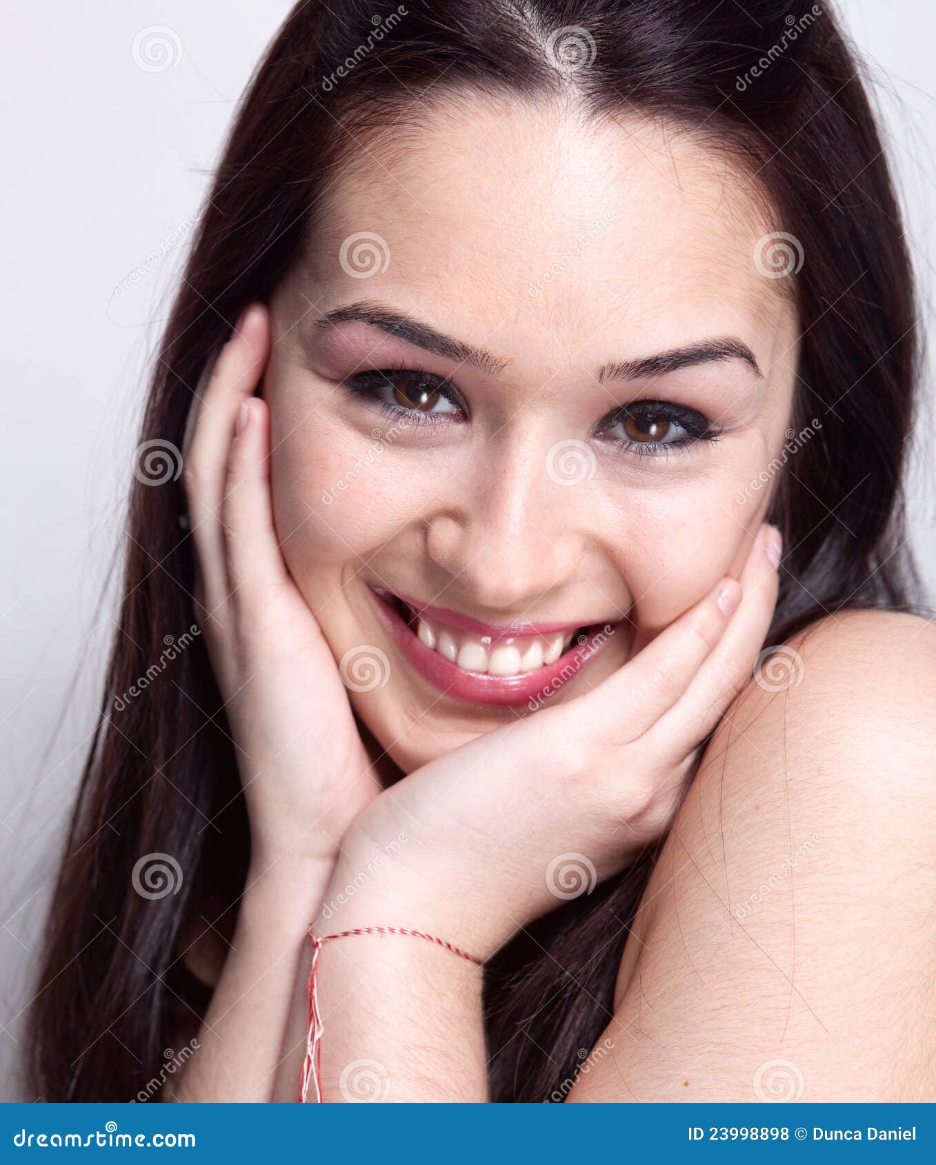 Sonrisa Natural De La Mujer Bonita Linda Foto de archivo - Imagen ...