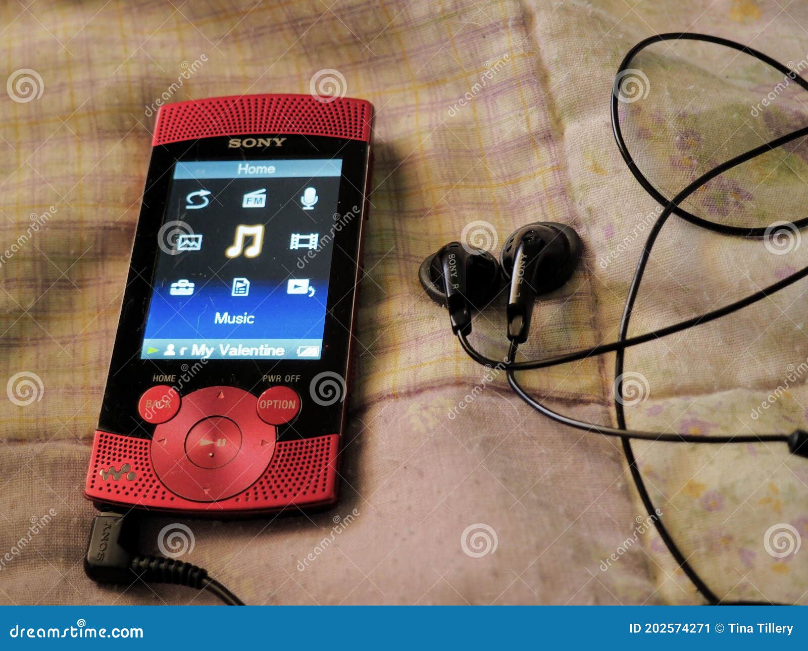 Sony Walkman Reproductor Mp3 Rojo Foto editorial - Imagen de rojo